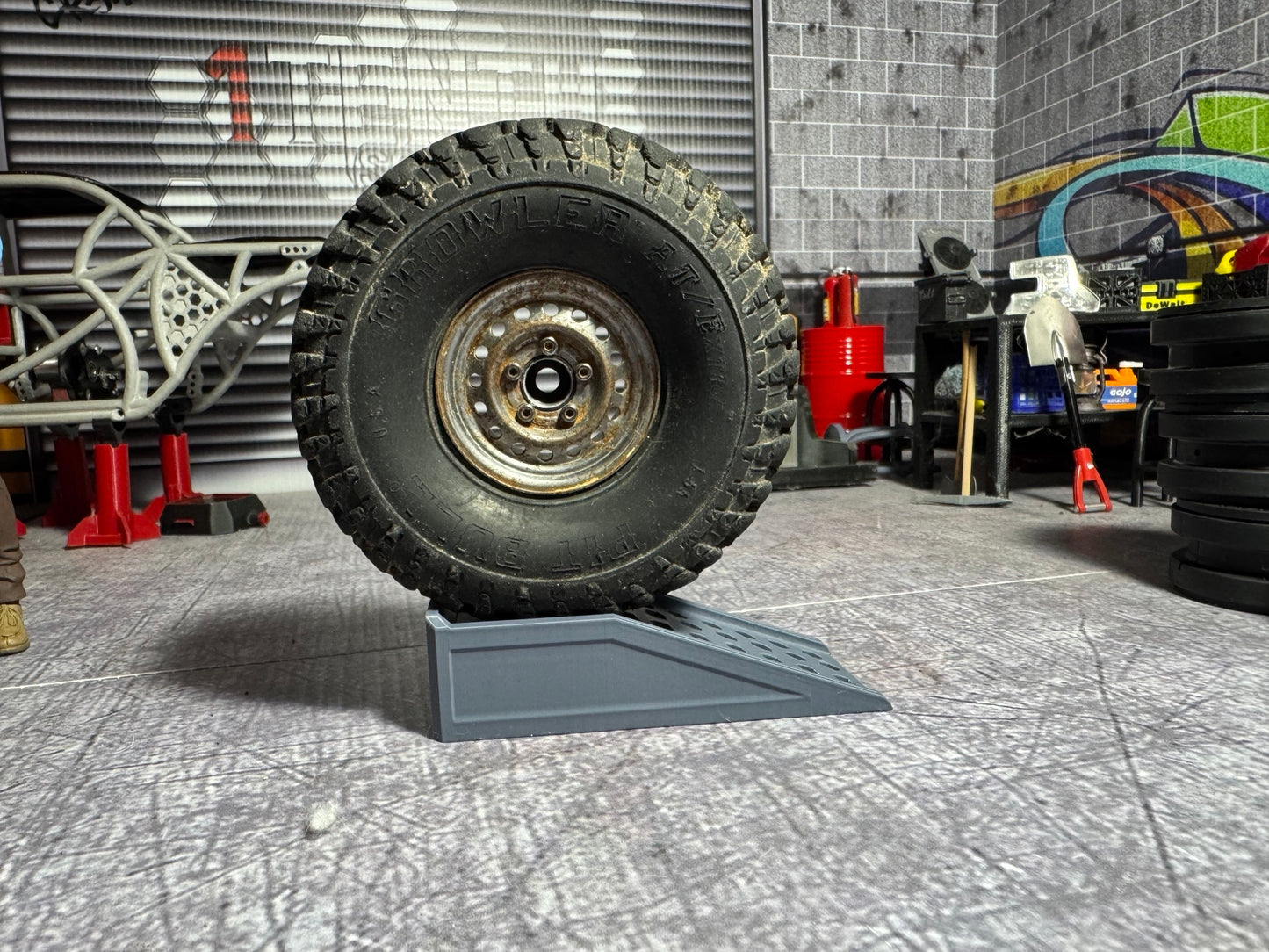 1Tenth - Scale Floor Ramps