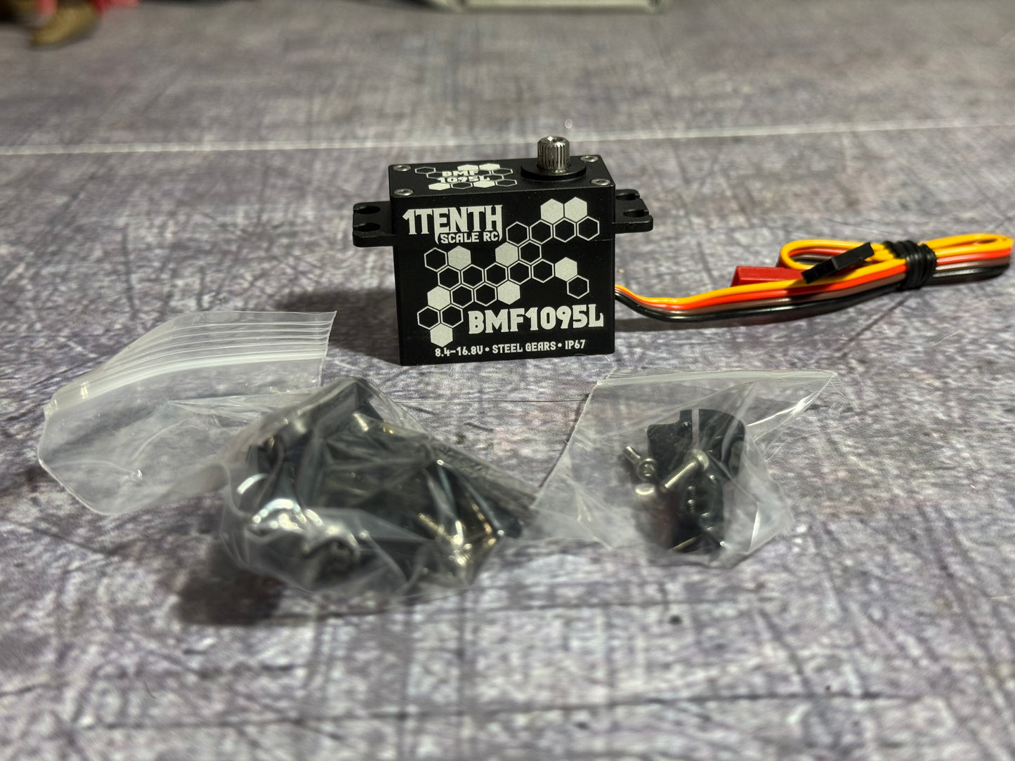 1Tenth - BMF1095L Low Profile Direct Power 16.8V 25T Servo