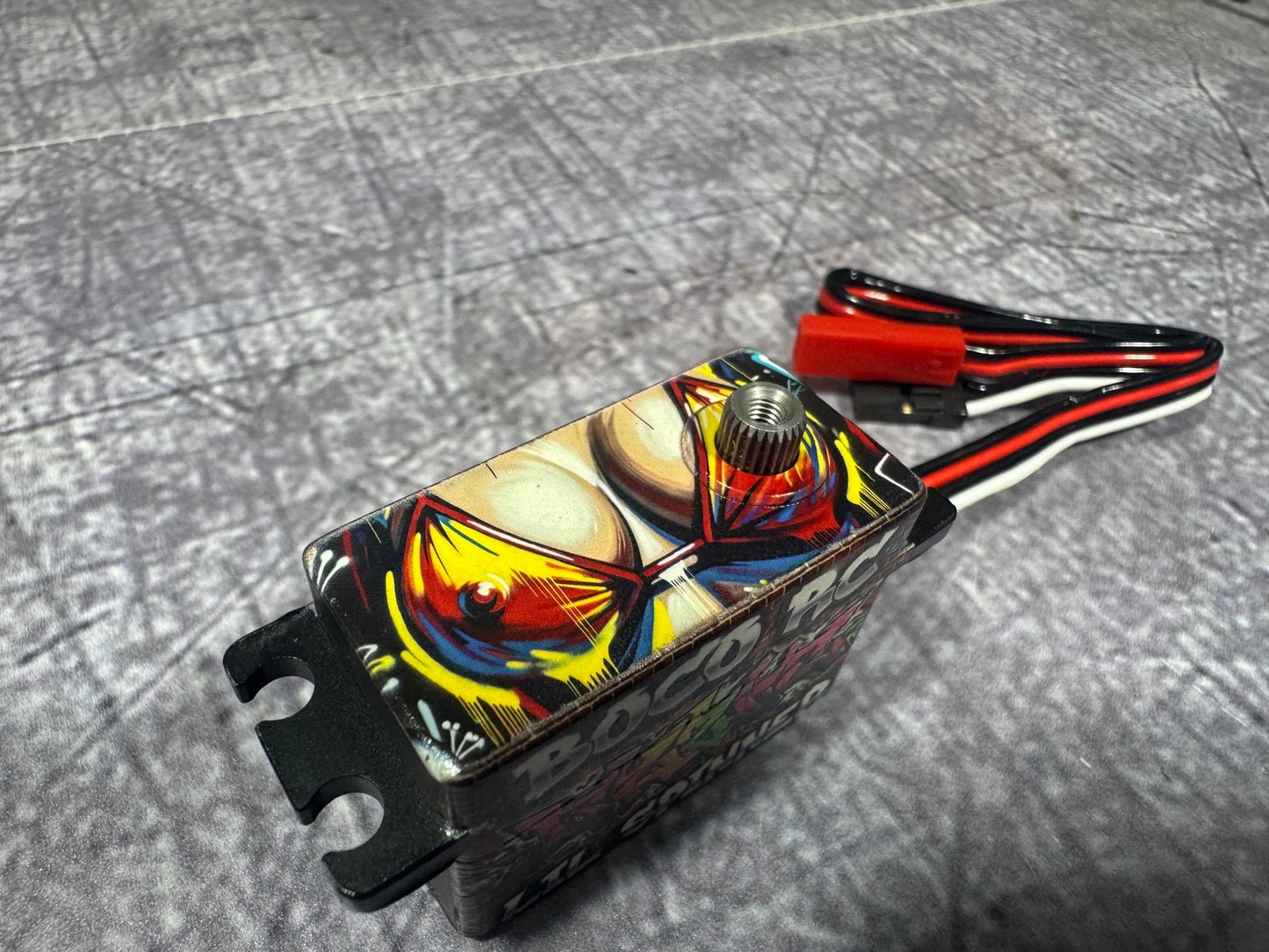 Graffiti Bikini - Lil Spinner 34KG 4S Direct Power Low Profile Servo